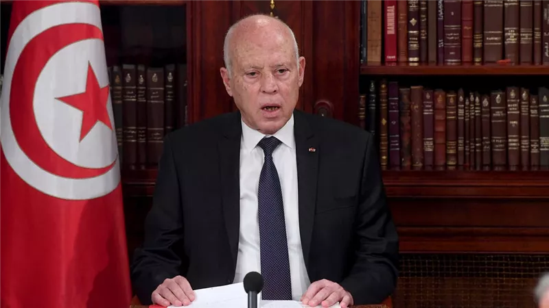 الرئيس التونسي: نريد تطبيق القانون ولسنا دعاة انقلابات