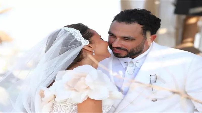 نيللى كريم فى وصلة رقص مع زوجها هشام عاشور .. فيديو