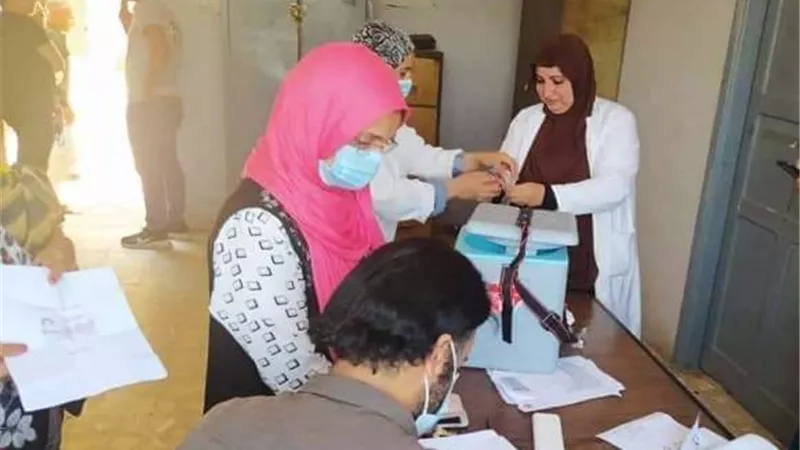 مركز شباب ناصر بالزقازيق يفتح أبوابه لإستقبال المواطنين المسجلين للحصول علي لقاح كورونا