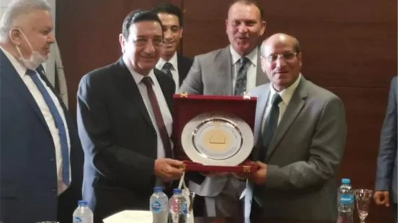 المنشاوي: أهمية علاقات التعاون بين النيابة الإدارية والقضاء المصري بما يكفل تحقيق العدالة الناجزة