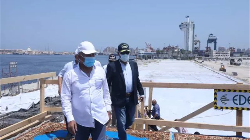 وزير النقل تفقد مشروعات ميناء الإسكندرية