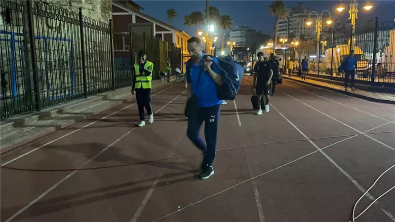 بيراميدز يصل استاد الإسكندرية لمواجهة المصرى فى الدورى