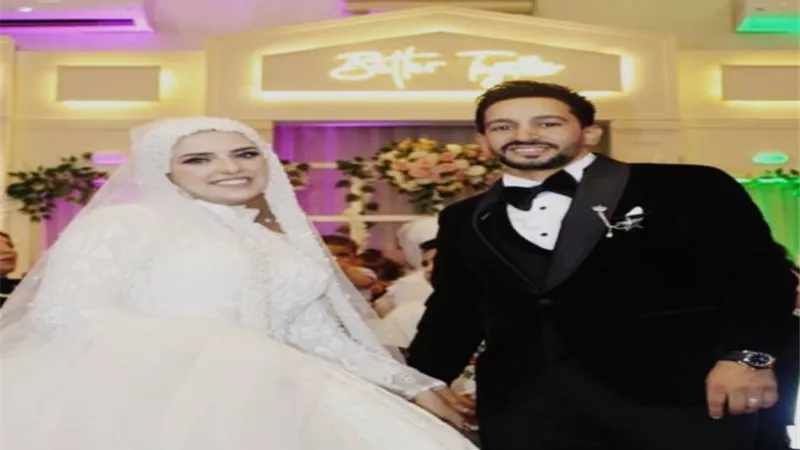 الف مبروك دينا وعامر