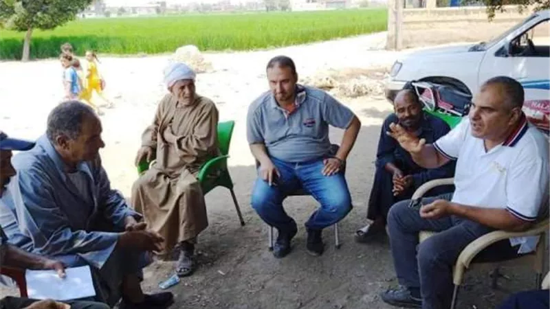 زراعة الشرقية تنفذ مدرسة حقلية لمزارعى فى ديرب نجم.. بالصور