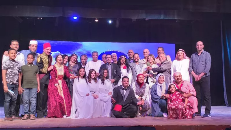 نجوم الفن والإعلام فى الليلة ٣١ لمسرحية 