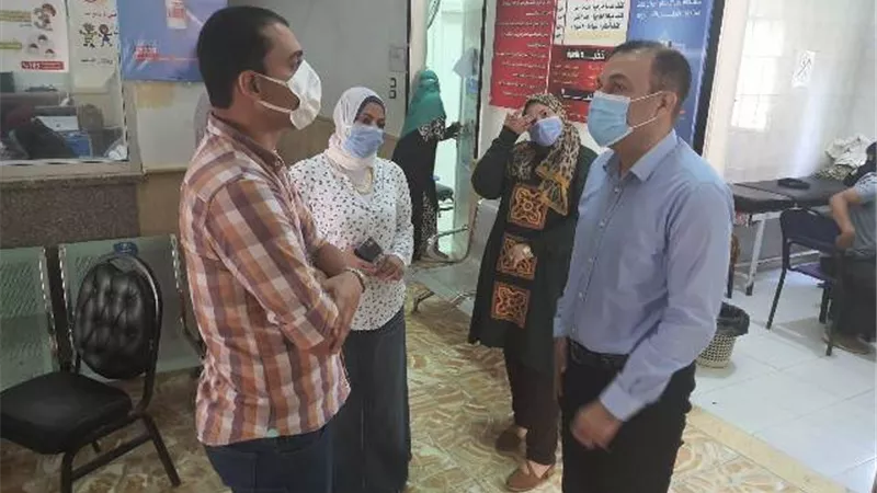 مدير صحة دمياط يفاجئ مراكز اللقاح ضد فيروس كورونا..صور