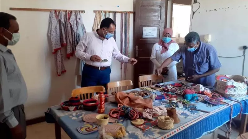 رئيس مدينة الشلاتين يتفقد منطقة الخير وقصر الثقافة والوحدة القروية والصحية وإسكان البدو