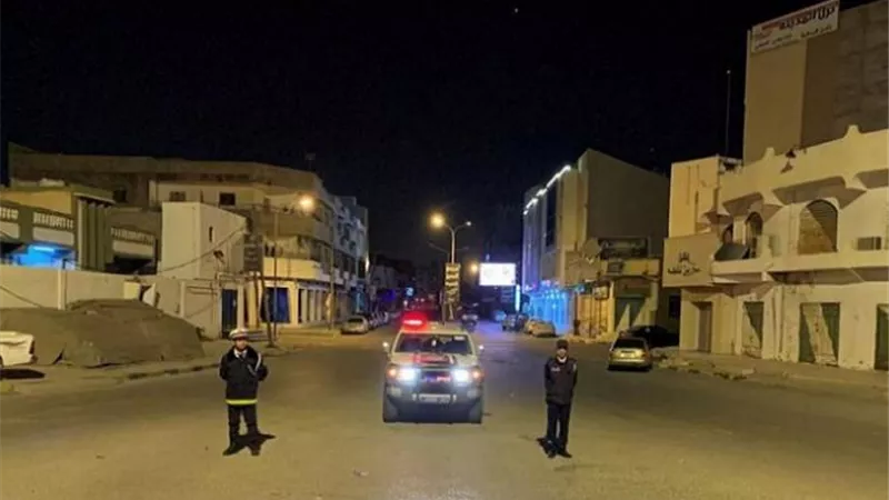 ليبيا تعلن رفع حظر التجول واستمرار ارتداء الكمامة والتباعد الإجتماعي