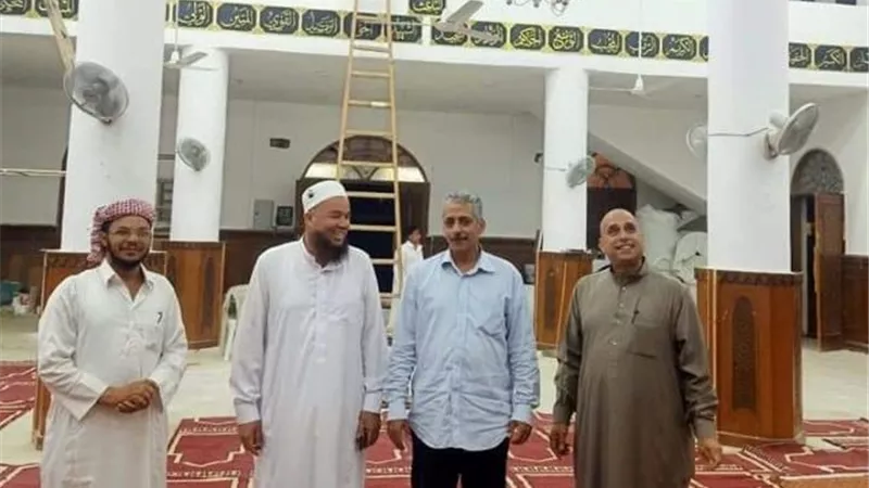رئيس مدينة سيوة يتابع أعمال التطوير بعدد من المساجد..صور