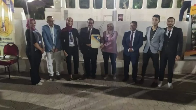 جامعة مطروح تحصد جائزة الطالب المثالي والمركز الأول في القصة القصيرة بمعهد إعداد القادة
