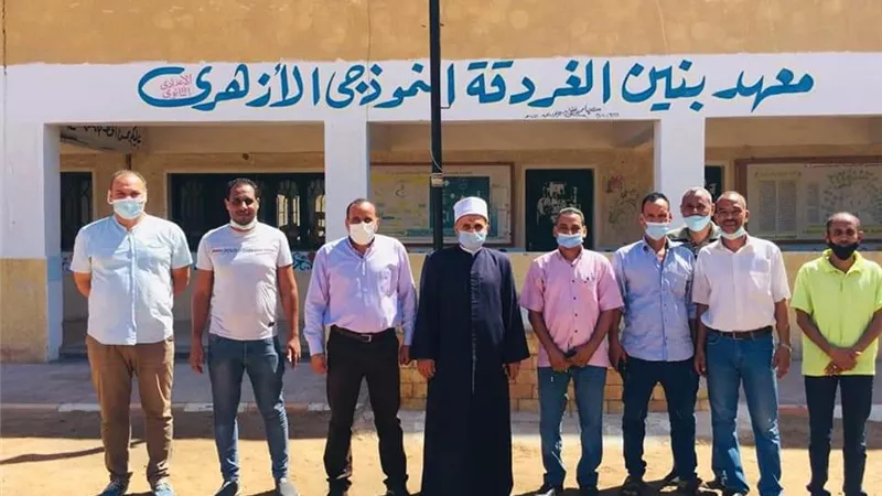 رئيس منطقة البحر الأحمر الأزهرية يتابع سير امتحانات الدور الثانى
