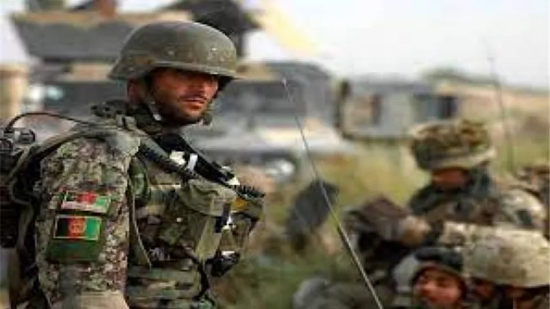 وزير الدفاع الأفغاني: الرئيس أشرف غنى كبل أيدينا ولاذ بالفرار خارج البلاد