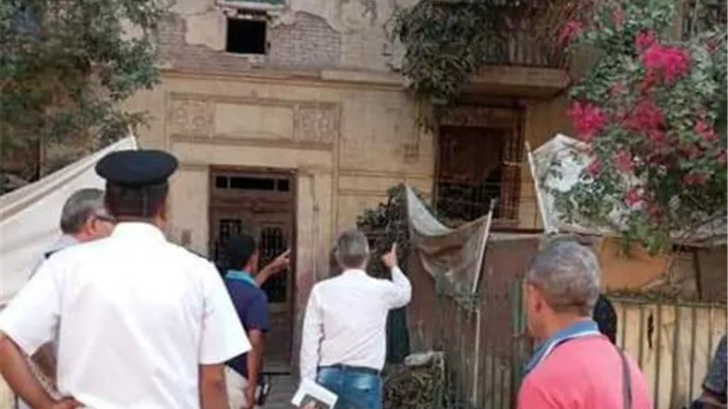 غرفة عمليات محافظة القاهرة تتابع بلاغا بانهيار 