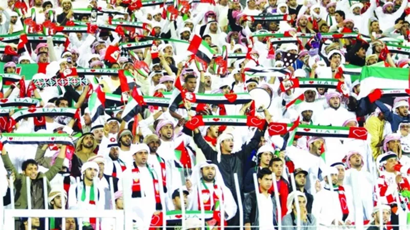 الإمارات تقرر عودة الجماهير لملاعب كرة القدم