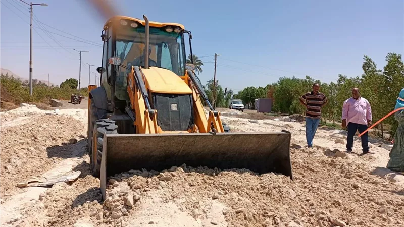 ازالة حالتى تعدى بالبناء بقريتى النمسا والشغب بإسنا جنوب الأقصر