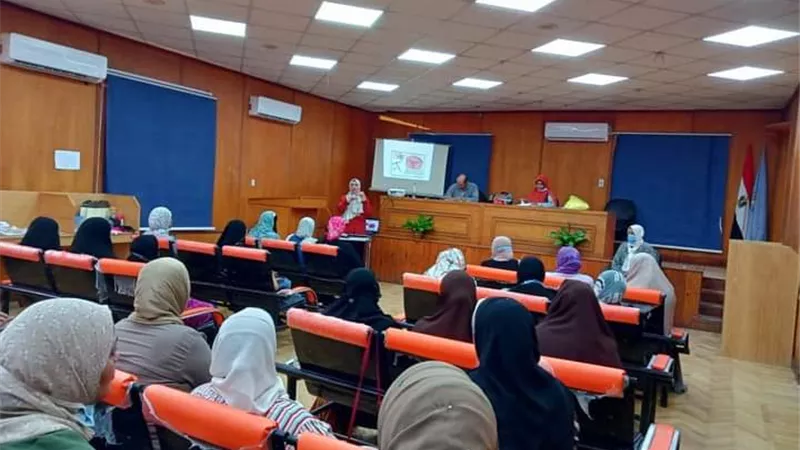 دورة تدريبية عن المهارات الاكلينيكية لممرضات تنظيم الاسرة بمطروح