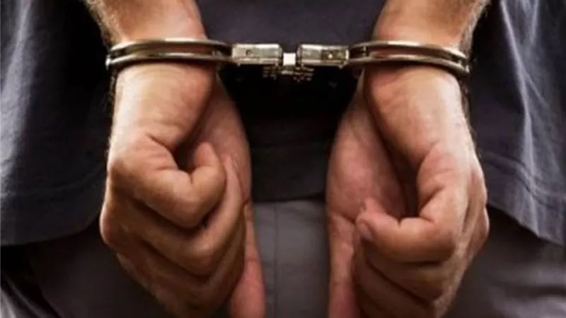 ضبط صاحب واقعة قيادة السيارة على رصيف المشاة بكورنيش الإسكندرية