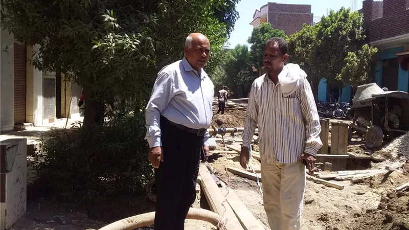 استمرار العمل فى خطوط الطرد بمحطة الرفع الرئيسية بالزينية شمال الأقصر