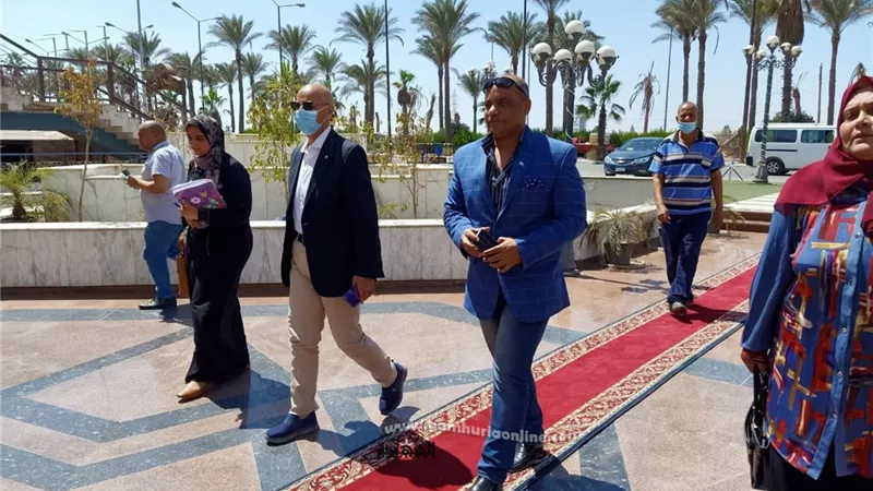 بالصور.. وكيل وزارة الصحة بالشرقية يتفقد مركز تلقي لقاح كورونا الجديد بدوار العاشر من رمضان تمهيدا للافتتاح