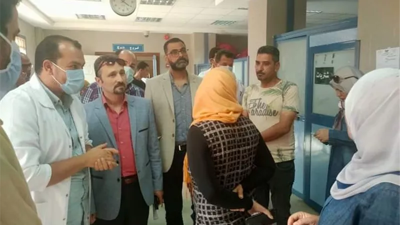 نائب رئيس أمانة المراكز الطبية المتخصصة للرقابة تزور مستشفي مطروح