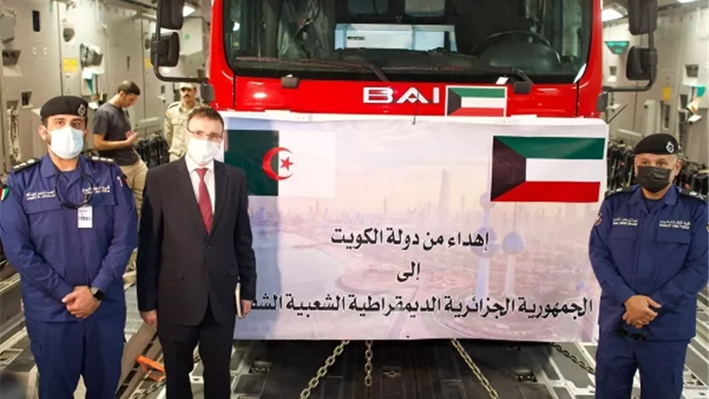 طائرتان كويتيتان محملتان بـ6 آليات إطفاء تتوجهان للجزائر