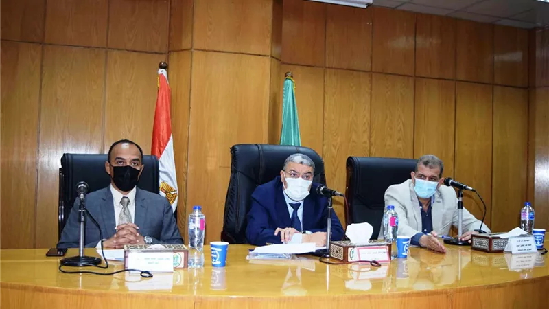 محافظ المنيا : خطة شاملة لصيانة وانارة جميع الشوارع والطرق الرئيسية