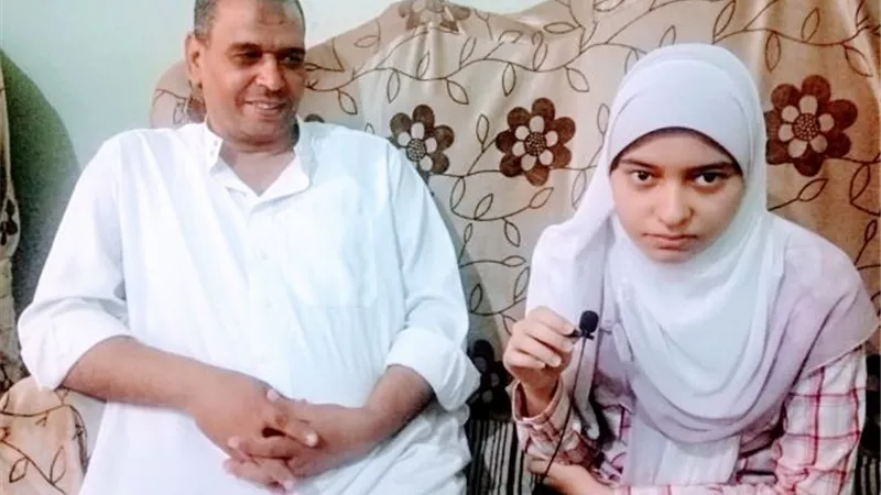 خديجة الثالث مكرر فى الثانوية العامة الحمد لله لحقت بقطار كلية الطب
