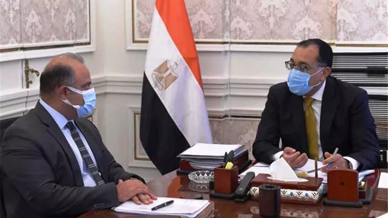 مدبولى يلتقى رئيس البورصة لبحث تطورات أداء سوق الأوراق المالية المقيدة