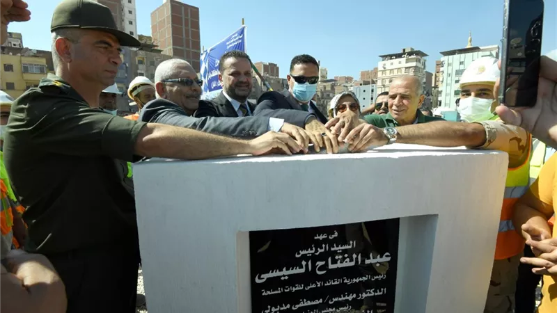 محافظ الدقهلية يضع حجر أساس مساكن الجلاء