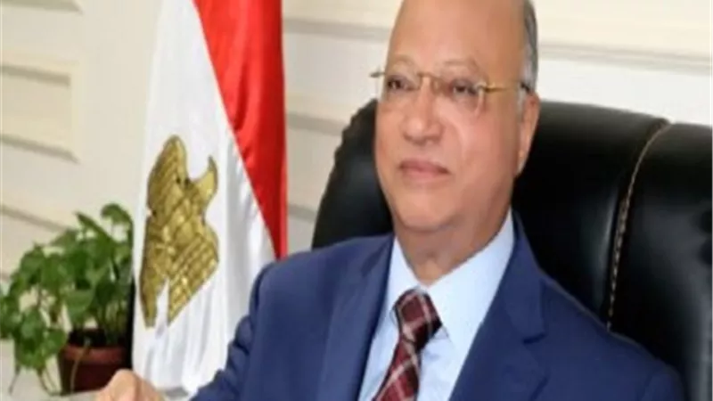 محافظ القاهرة يهنىء أوائل الثانوية العامة بالمحافظة (فيديو)