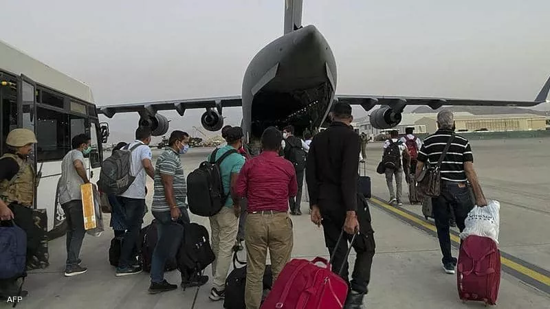 البنتاجون يستأنف عمليات الإجلاء في كابل.. ويكشف الأرقام