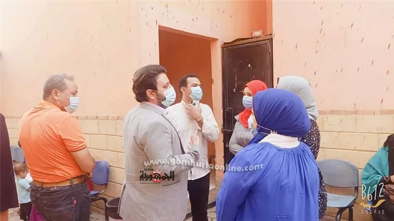 مدير تأمين صحي بني سويف في زيارة مفاجئة لعيادة الصحه المدرسية