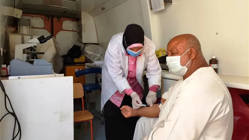 صحة المنيا : فحص وعلاج مجانى لمواطنى قرية الكمال