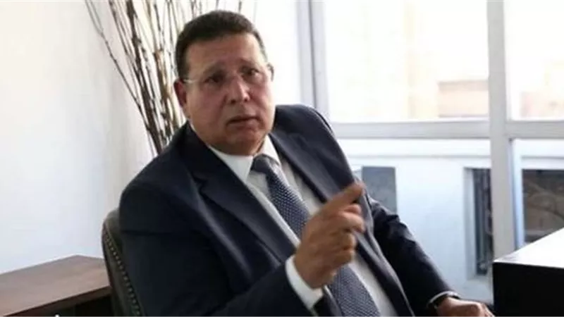 اللواء مدحت قريطم ينفي توقيع غرامة على رائحة السيارة.. فيديو
