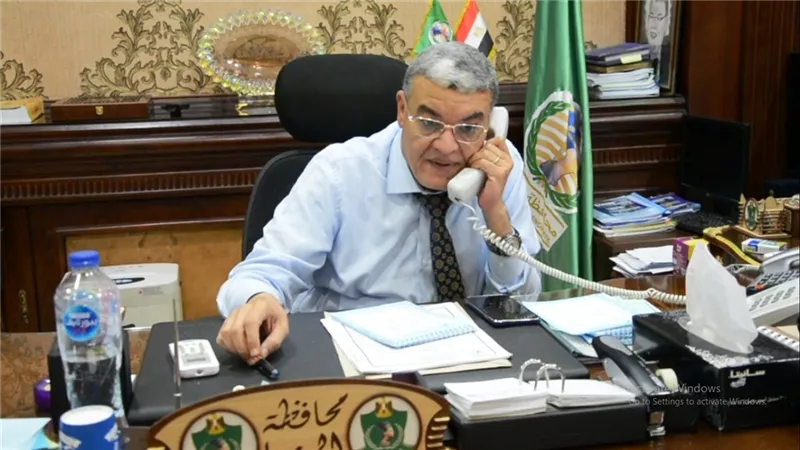 محافظ المنيا يهنئ اولى الثانوية العامة بالمحافظة بالتفوق تلفونيا