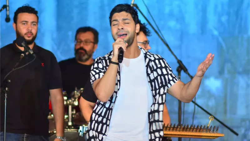 احمد جمال يشعل حفل غنائي بمهرجان القلعة ال ٢٩