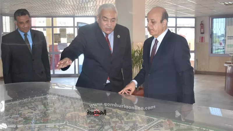 رئيس جامعة السادات واللواء عماد الدمرداش يبحثان أوجه التعاون لتوريد للأجهزة العلمية والمهمات للجامعة