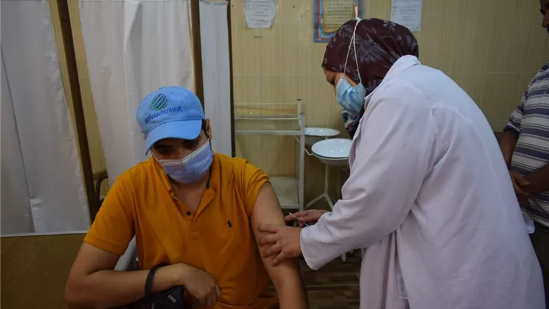 مسعود يوجه فرق طبية لتطعيم أعضاء هيئة التدريس وطلاب كليات جامعة الزقازيق بلقاح كورونا