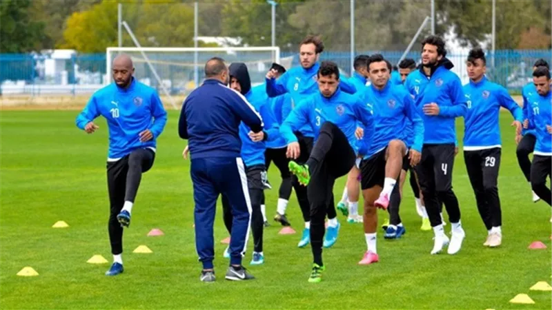 إستعداداً لمواجهة سيراميكا كليوباترا .. معسكر مغلق للزمالك في السويس