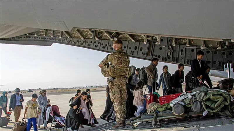 بريطانيا: أمامنا بضعة أيام فقط لإجلاء جميع رعايانا عن أفغانستان