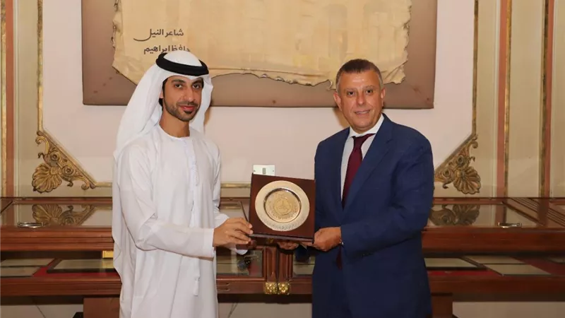 رئيس جامعة عين شمس يبحث مع الملحق الثقافى الإماراتي تعزيز التعاون