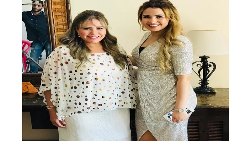 شاهد .. بتول الحداد تخطف الأنظار برفقة صابرين وتعلق : أنا والقمر