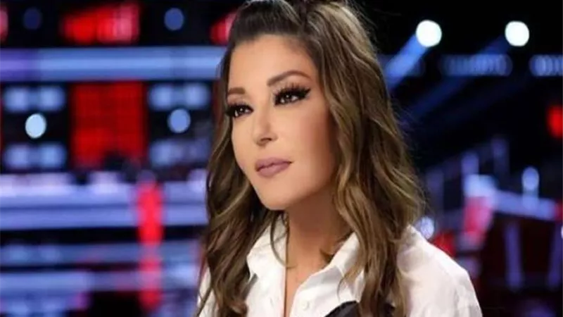 سميرة سعيد تخطف الانظار باطلالة شبابية .. صور