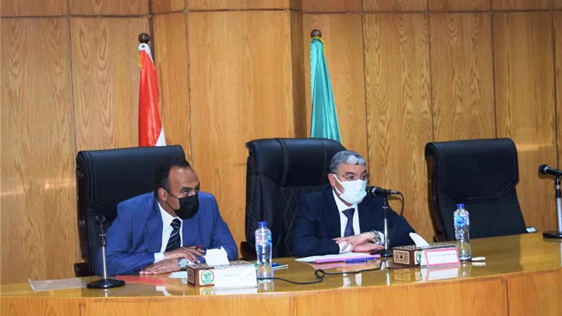 محافظ المنيا : 180 مشروعا لمياه الشرب و26 مجمعا للخدمات بقرى حياة كريمة