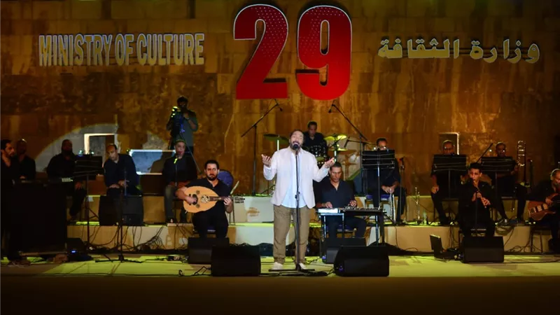 مشوار الحجار يشعل حفل مهرجان القلعة للموسيقي و الغناء