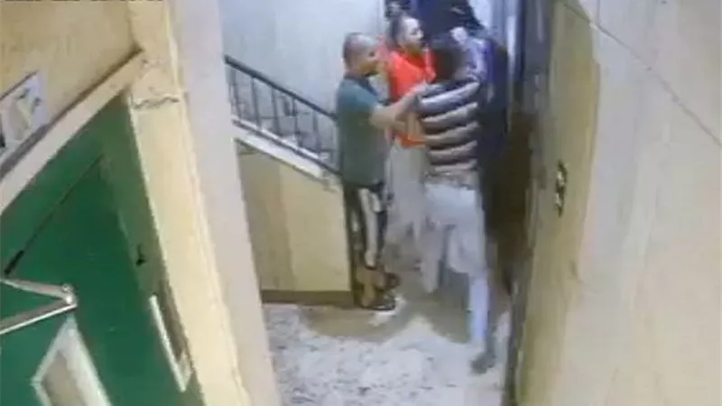 كشف حقيقة فيديو تعدى 3 أشخاص على سائق توك توك وتصوير الواقعة