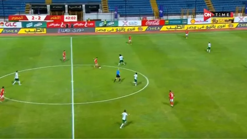 الاهلى يتقدم بثلاثة اهداف مقابل هدفين فى شباك المصرى بالشوط الاول