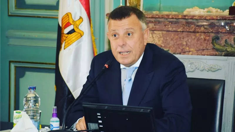 جامعة عين شمس تقدم ٢٨ منحة دراسية بتكلفة ٢ مليون جنيه لطلاب مدارس المتفوقين