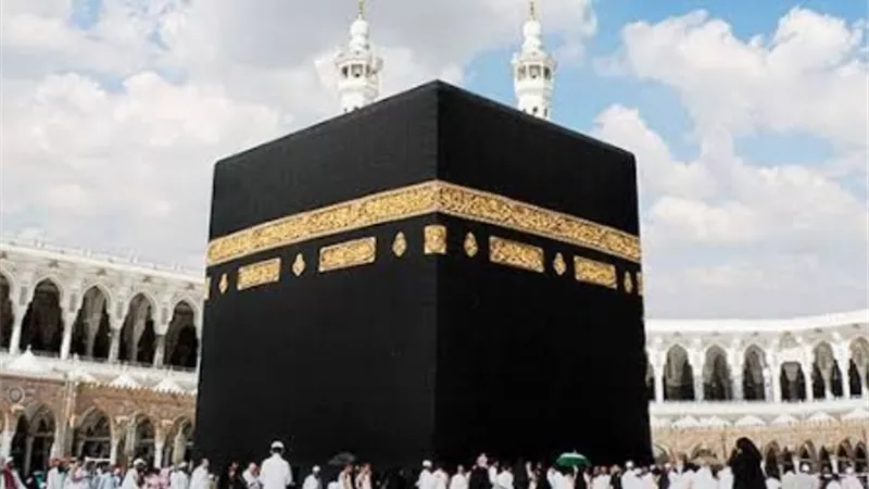 السعودية تستقبل أولى رحلات معتمري الخارج