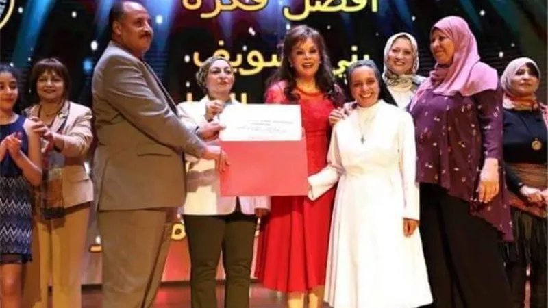 مدرسة الراهبات بنقادة تحصد جائزة أفضل ألحان فى مهرجان الفنون المسرحية